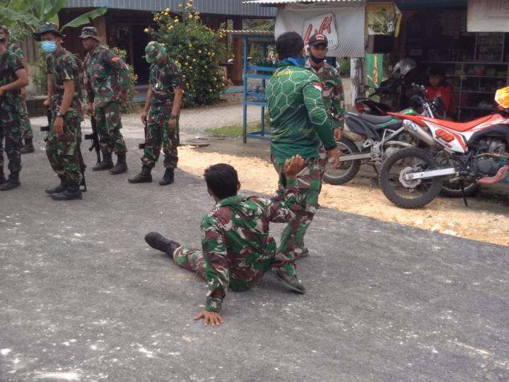 Tim Demonstrasi BDM Satgas TMMD Bojonegoro, Gladi Kotor Di Perempatan Tugu Ngrancang